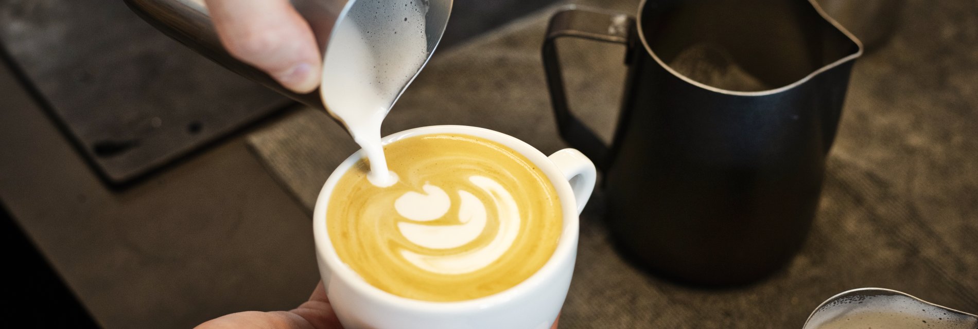 Noví nájemci slibují rozšířenou nabídku nápojů i změny v interiéru.  | © Kantor Coffee