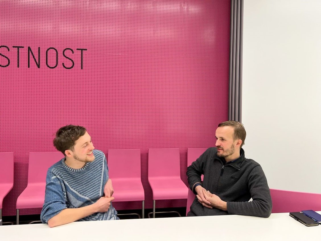 Tomáš Efler (vpravo) během rozhovoru na Fakultě architektury ČVUT. | © Dagmar Hujerová Tomáš Efler (vpravo) během rozhovoru na Fakultě architektury ČVUT. | © Dagmar Hujerová