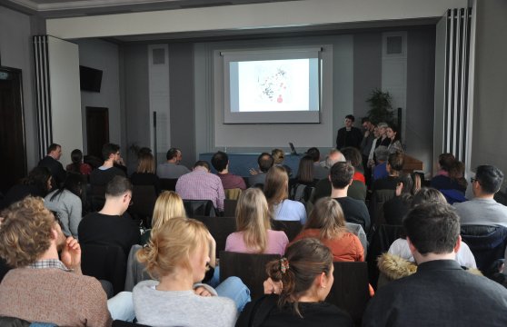 Prezentace výstupů workshopu představitelům místních samospráv a mezinárodní poroty architektů