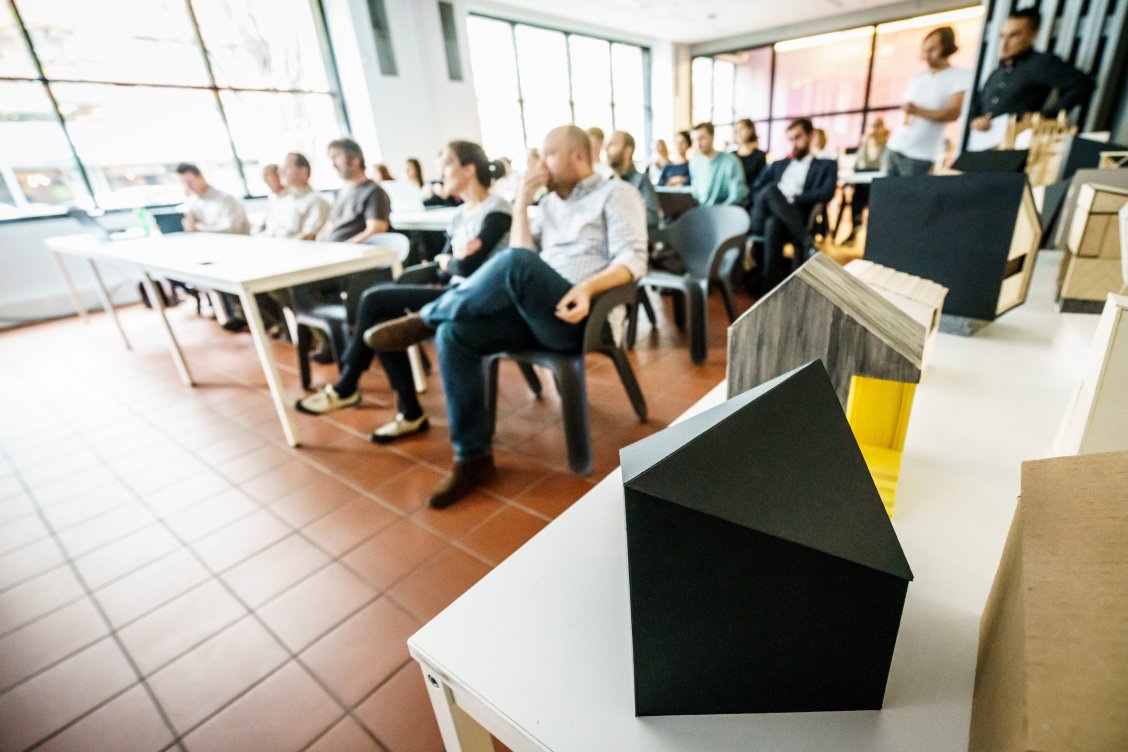 Prezentace design build projektu útulen do Krkonoš, FA ČVUT, 1. 11. 2018, foto Jiří Ryszawy Prezentace design build projektu útulen do Krkonoš, FA ČVUT, 1. 11. 2018, foto Jiří Ryszawy